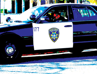 En Oakland, el salario inicial para los oficiales de la policía - $70,044.96 – es más alto que casi todos los trabajos de policía en el estado. 